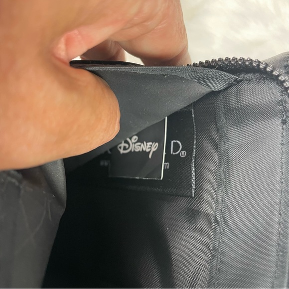 Mickey Mouse Disney Classic Wristlet Wallet. - Picture 9 of 12